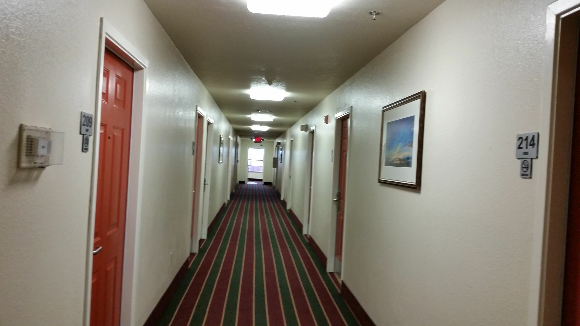 Baymont By Wyndham Del Rio Hotel Exterior photo